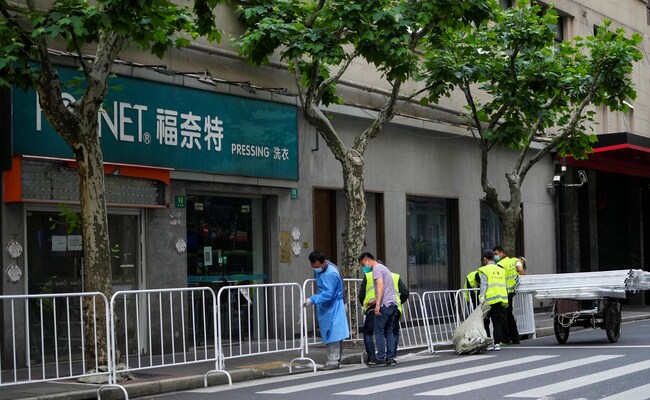 शंघाई अस्पताल में आरोपी ने 4 बंधकों पर किया चाकू से हमला, पुलिस ने शुरू की गोलीबारी