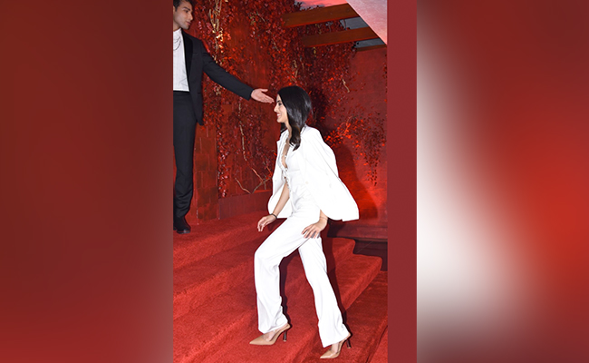 Trending: Navya Naveli And Rumoured Boyfriend Siddhant Chaturvedi In Red Carpet Action At Karan Johar's Party