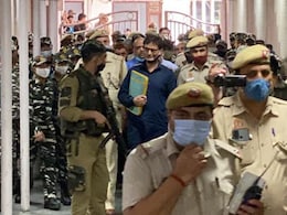 दिल्ली की तिहाड़ जेल में अलगाववादी नेता यासीन मलिक  अपनी मांगों को लेकर भूख हड़ताल पर बैठा दिल्ली की तिहाड़ जेल में अलगाववादी नेता यासीन मलिक  अपनी मांगों को लेकर भूख हड़ताल पर बैठा