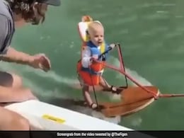 Viral Video: हैरतंगेज कारनामा, पानी में तेजी से Surfing करते इस बच्चे को देख आप भी हो जाएंगे हैरान Viral Video: हैरतंगेज कारनामा, पानी में तेजी से Surfing करते इस बच्चे को देख आप भी हो जाएंगे हैरान
