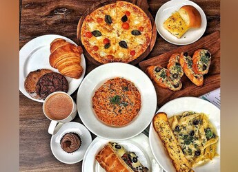 Evening Hunger Crawling Up? Order From Honey And Dough For All Kinds Of Cravings Evening Hunger Crawling Up? Order From Honey And Dough For All Kinds Of Cravings