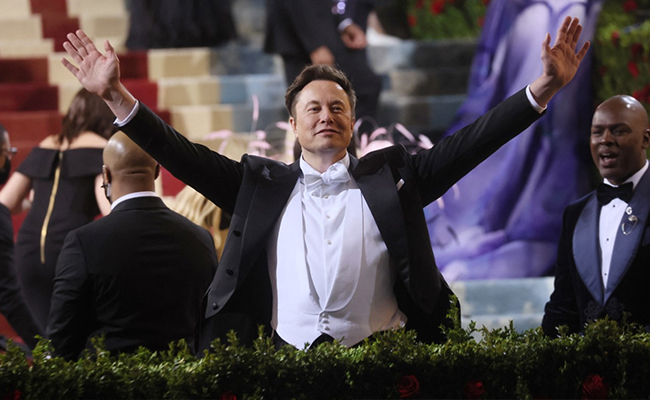 "I'm Not An Android": Elon Musk Admits Negative Comments Get To Him