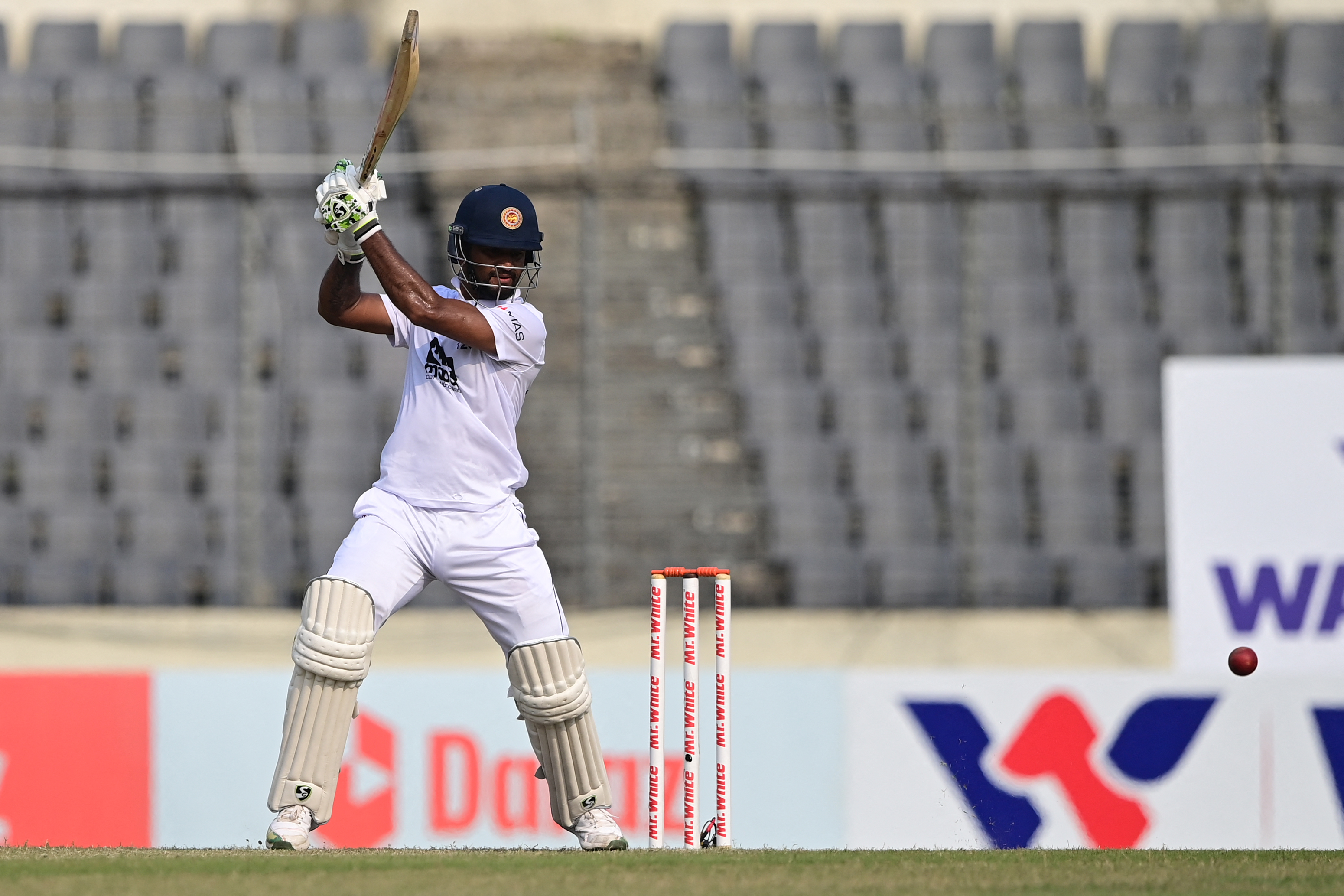 Bangladesh vs Sri Lanka 2nd Test Day 2: SL openers Karunaratne, Oshada Lead Fightback
