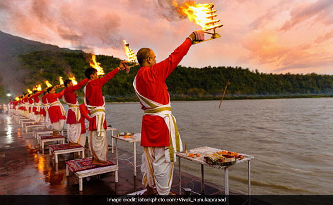 Ganga dussehra: इस बार कब है गंगा दशहरा, यहां जानिए शुभ मुहूर्त एवं महत्व