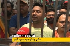 दिल्ली के मंगोलपुरी में अतिक्रमण हटाने की कार्रवाई खत्म, लोगों ने कहा- छीन लिया रोजगार  दिल्ली के मंगोलपुरी में अतिक्रमण हटाने की कार्रवाई खत्म, लोगों ने कहा- छीन लिया रोजगार
