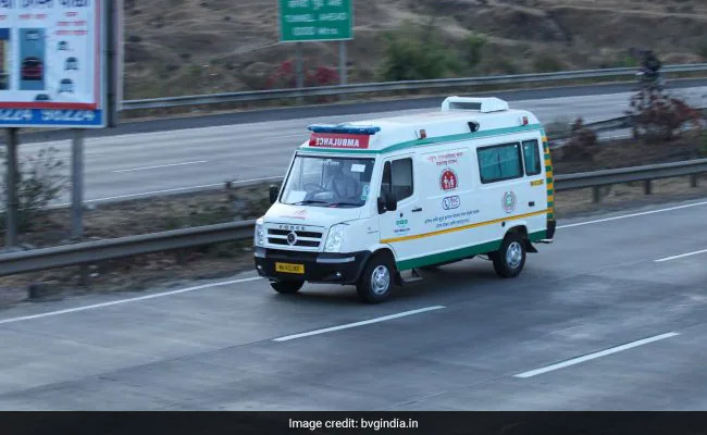 एंबुलेंस नहीं मिली तो 2 साल की बच्ची की डेड बॉडी को बाइक पर ले जाया गया