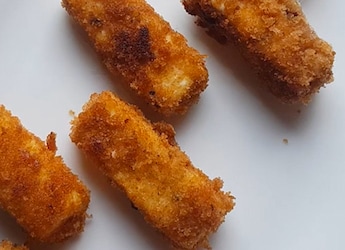 Watch: How To Make Crispy Egg Fingers For An Evening Snack Watch: How To Make Crispy Egg Fingers For An Evening Snack
