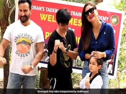 करीना और सैफ पहुंचे लाडले तैमूर के साथ ताइक्वांडो क्लास, फैंस बोले - छोटा ब्रूस ली करीना और सैफ पहुंचे लाडले तैमूर के साथ ताइक्वांडो क्लास, फैंस बोले - छोटा ब्रूस ली