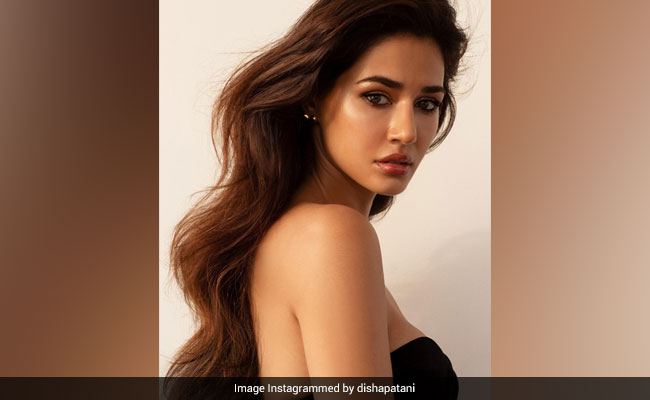 With Radiant Skin And Defined Eyes, Disha Patani's Definition Of Summer Glam Makeup Certainly Is Fabulous