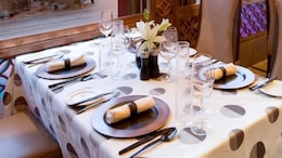 Chaobella, Crowne Plaza New Delhi Okhla Offers Chinese And Italian Cuisine Under One Roof