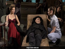 <i>Crimes Of The Future</i> Review: The Bizarre Made Brave And Beautiful By David Cronenberg <i>Crimes Of The Future</i> Review: The Bizarre Made Brave And Beautiful By David Cronenberg