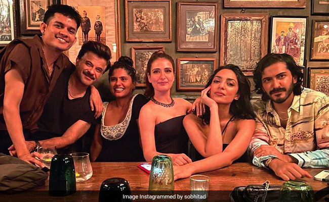 Sobhita Dhulipala Poses With "Cute Humans" Anil-Harsh Varrdhan Kapoor, Fatima Sana Shaikh And Others