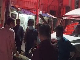 कर्नाटक के हुबली में बस और लॉरी की भीषण टक्कर, 7 लोगों की मौत, तीन की हालत गंभीर कर्नाटक के हुबली में बस और लॉरी की भीषण टक्कर, 7 लोगों की मौत, तीन की हालत गंभीर