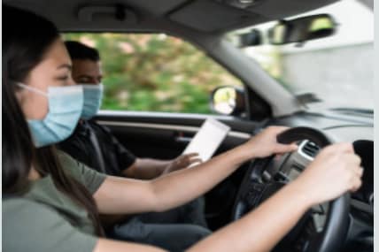 3 Correct Ways of Holding the Steering Wheel