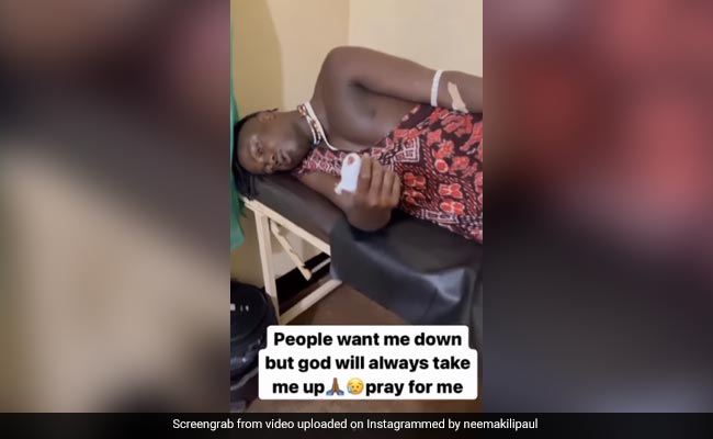 तंजानिया के Kili Paul पर लाठी से हमला, इंस्टाग्राम पर लिखा- मैं चोटिल हूं, मेरे लिए प्रार्थना करिए