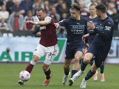 Manchester City Come Back From 2 Goals Down To Keep Title In Their Hands