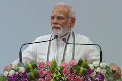 पीएम मोदी ने चेन्नई में कहा, तमिल भाषा शाश्वत और कल्चर वैश्विक है पीएम मोदी ने चेन्नई में कहा, तमिल भाषा शाश्वत और कल्चर वैश्विक है