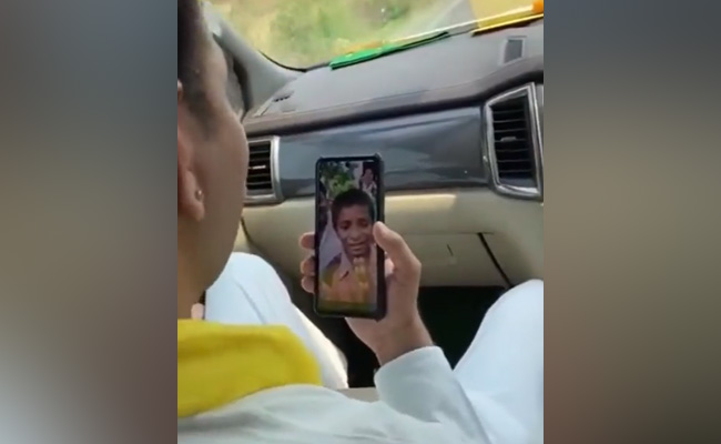 तेज प्रताप ने सोनू से कहाृ “IAS बनना तो हमारे अंडर काम करना”. जवाब में सोनू ने कहा- नहीं करेंगे