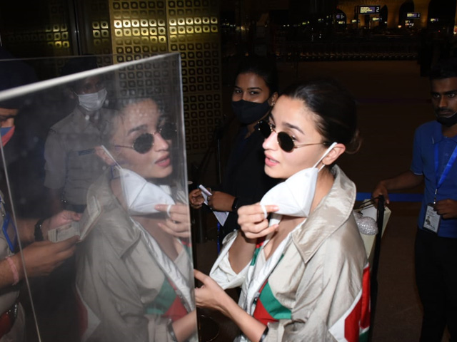 Where To, Alia Bhatt? A Look At Her Airport OOTD