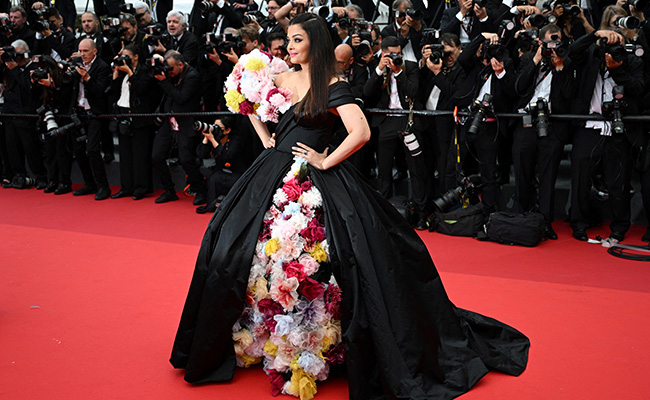 Aishwarya Rai Arrives In Full Bloom At The 75th Cannes Film Festival 2022