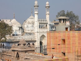ज्ञानवापी श्रृंगार गौरी केस: विश्व वैदिक सनातन संघ की याचिका पर आज आ सकता है कोर्ट का आर्डर ज्ञानवापी श्रृंगार गौरी केस: विश्व वैदिक सनातन संघ की याचिका पर आज आ सकता है कोर्ट का आर्डर