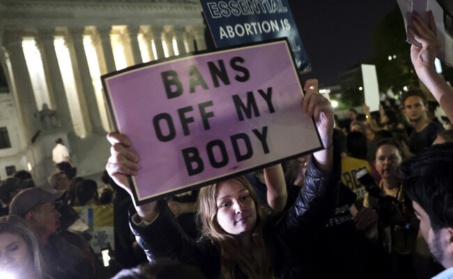 US Supreme Court Set To Overturn Landmark Judgment On Abortion: Report