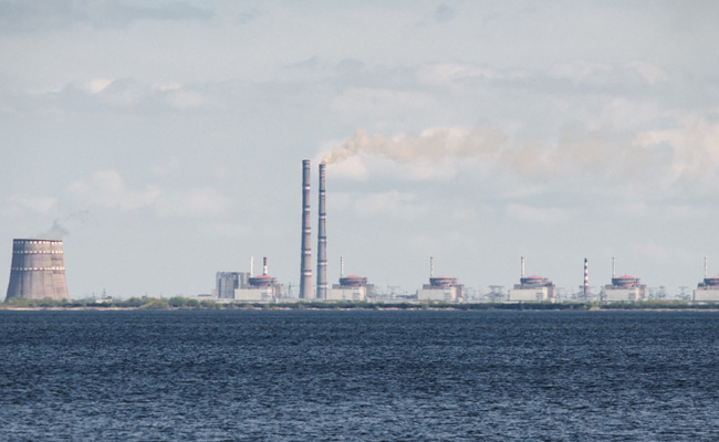 From Children Playing In Sand To Barbed Wire, A "Forbidden" Ukraine River
