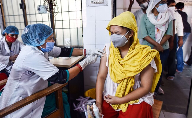 India Reports 2,828 New Covid Cases, 14 Deaths In 24 Hours India Reports 2,828 New Covid Cases, 14 Deaths In 24 Hours