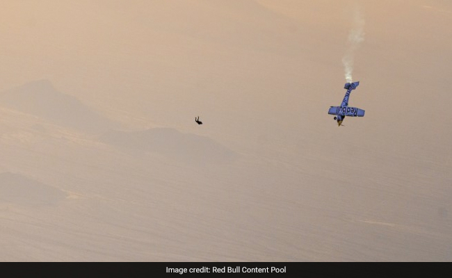 Pilots Licenses Revoked After Botched "Plane Swap" Stunt: Report