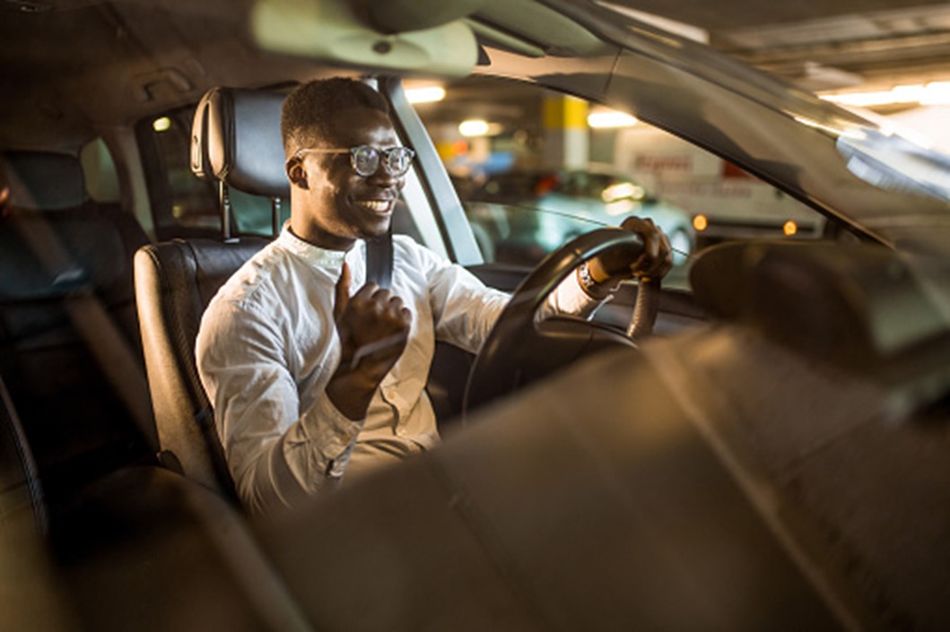 A Guide To Reverse Parking And U-Turns On Narrow Roads With And Without Power Steering