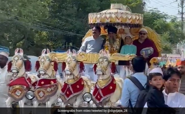 हिन्दू-मुस्लिम एकता : 50 साल से शहर के काजी को बग्घी पर बैठाकर ईदगाह तक लाता है हिंदू परिवार