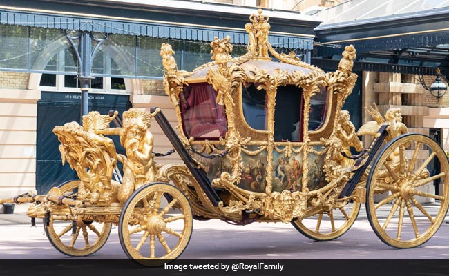Queen Elizabeth's Platinum Jubilee: A Gold Coach And 4-Day Celebration
