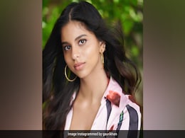 गौरी खान ने शेयर की सुहाना की फोटो तो फैन्स बोले- आपकी बेटी की मुस्कान बहुत क्यूट है गौरी खान ने शेयर की सुहाना की फोटो तो फैन्स बोले- आपकी बेटी की मुस्कान बहुत क्यूट है