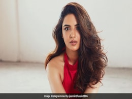 रेड बॉडीकॉन ड्रेस में जैस्मिन भसीन का लेटेस्ट लुक देख कर फैंस के उड़े होश- बोले सबसे हसीन रेड बॉडीकॉन ड्रेस में जैस्मिन भसीन का लेटेस्ट लुक देख कर फैंस के उड़े होश- बोले सबसे हसीन