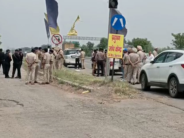 Punjab Police Team Taking Delhi BJP Leader Stopped By Haryana Cops