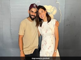 Virat Kohli ने Anushka Sharma को किया बर्थडे विश, तारीफ में लिखा, 'भगवान का शुक्र है..' Virat Kohli ने Anushka Sharma को किया बर्थडे विश, तारीफ में लिखा, 'भगवान का शुक्र है..'