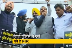 बिना इजाजत के प्रदर्शन पर तजिंदर बग्गा के खिलाफ पुलिस ने दर्ज किया FIR बिना इजाजत के प्रदर्शन पर तजिंदर बग्गा के खिलाफ पुलिस ने दर्ज किया FIR