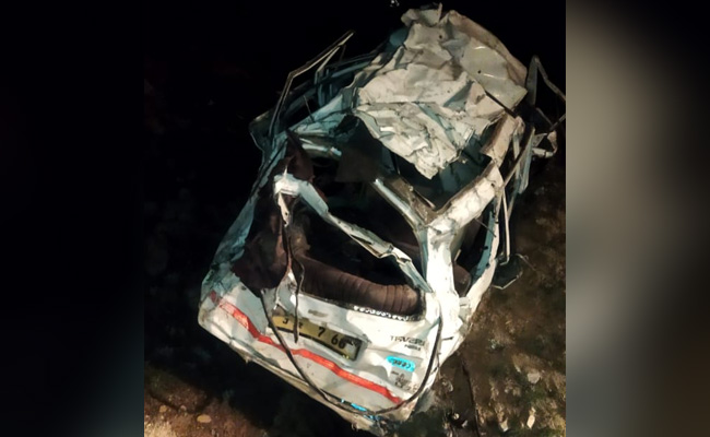 9 Killed As Cab Falls Into Deep Gorge In Kashmir