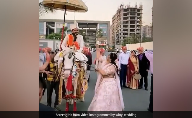 WATCH: देवर की शादी में भाभी ने लगाए जबरदस्त ठुमके, खूब वायरल हो रहा ये शादी का Video