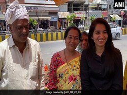 Vegetable Vendor's Daughter Becomes Civil Judge In Indore Vegetable Vendor's Daughter Becomes Civil Judge In Indore