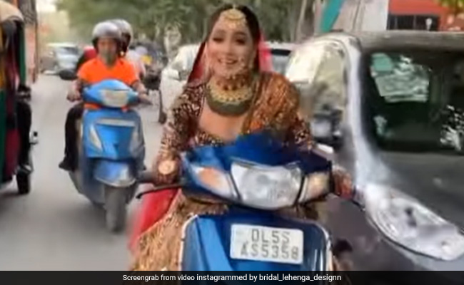 Viral Video:अपनी शादी के मंडप से भागी दुल्हन, सड़क पर दौड़ाई जमकर स्कूटी