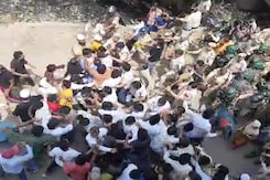 Bulldozers Roll Again In Delhi, Locals vs Cops, AAP MLA Detained Bulldozers Roll Again In Delhi, Locals vs Cops, AAP MLA Detained