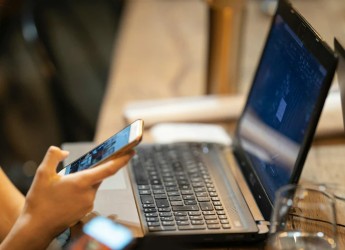 अब ऑनलाइन एग्जाम नहीं! AI नकल से परेशान दुनिया की सबसे बड़ी अकाउंटिंग संस्था का फैसला