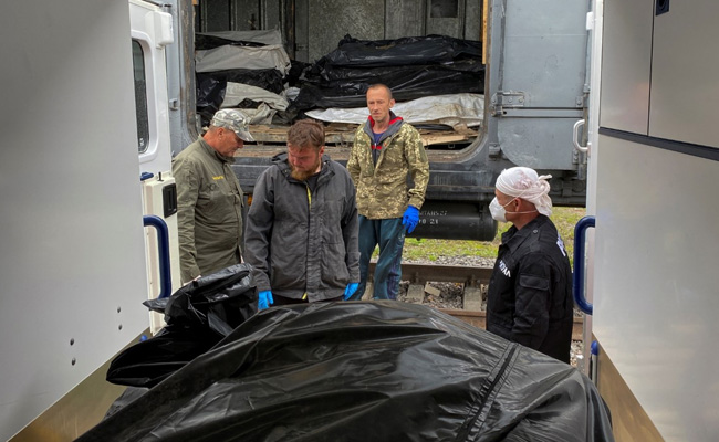 Ukraine Puts Russian Soldiers' Bodies In Chilled Train For Prisoner Swap
