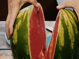 हर बार मीठा, लाल और रसभरा तरबूज खरीद पाएंगे आप इन 6 टिप्स को जानने के बाद, देखें Viral Video हर बार मीठा, लाल और रसभरा तरबूज खरीद पाएंगे आप इन 6 टिप्स को जानने के बाद, देखें Viral Video