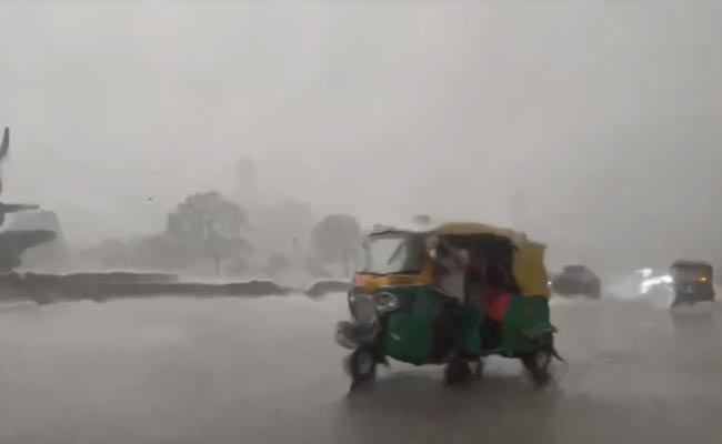 Delhi's 1st "Severe" Thunderstorm In 4 Years: Chaos, Damage And Fury