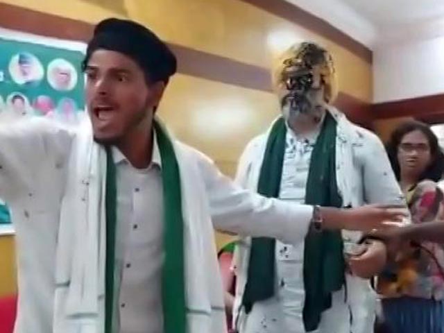 Ink Attack On Farmer Leader Rakesh Tikait In Bengaluru, Then All Hell Breaks Loose