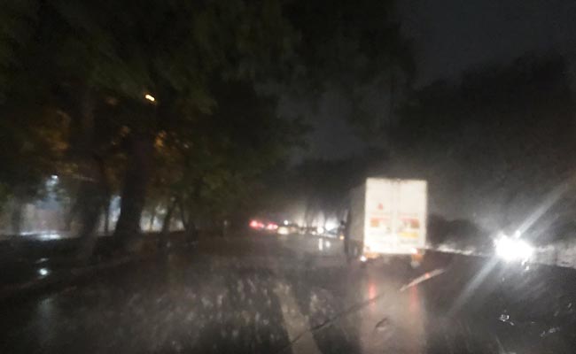 5 Flights Diverted, 70 Delayed At Delhi Airport Due To Thunderstorm