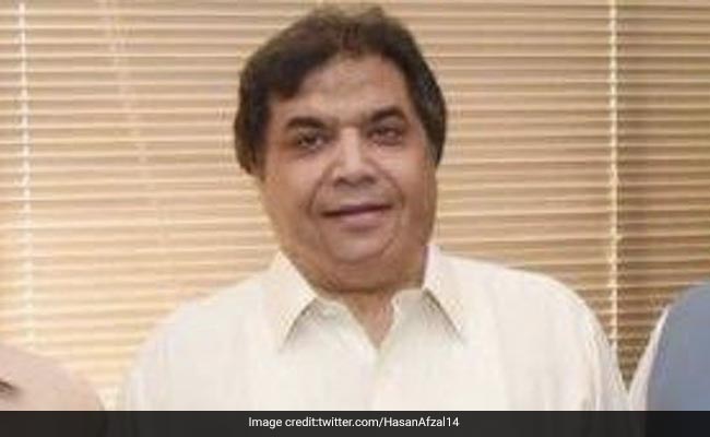 50,000 For Ripping Off Ex Minister's Wig: Bizarre Offer By Pak PM's Aide