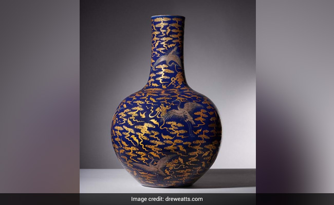Vase Kept In Kitchen Turned Out To Be 250-Year-Old Relic, Auctioned For 1.5 Million Pounds